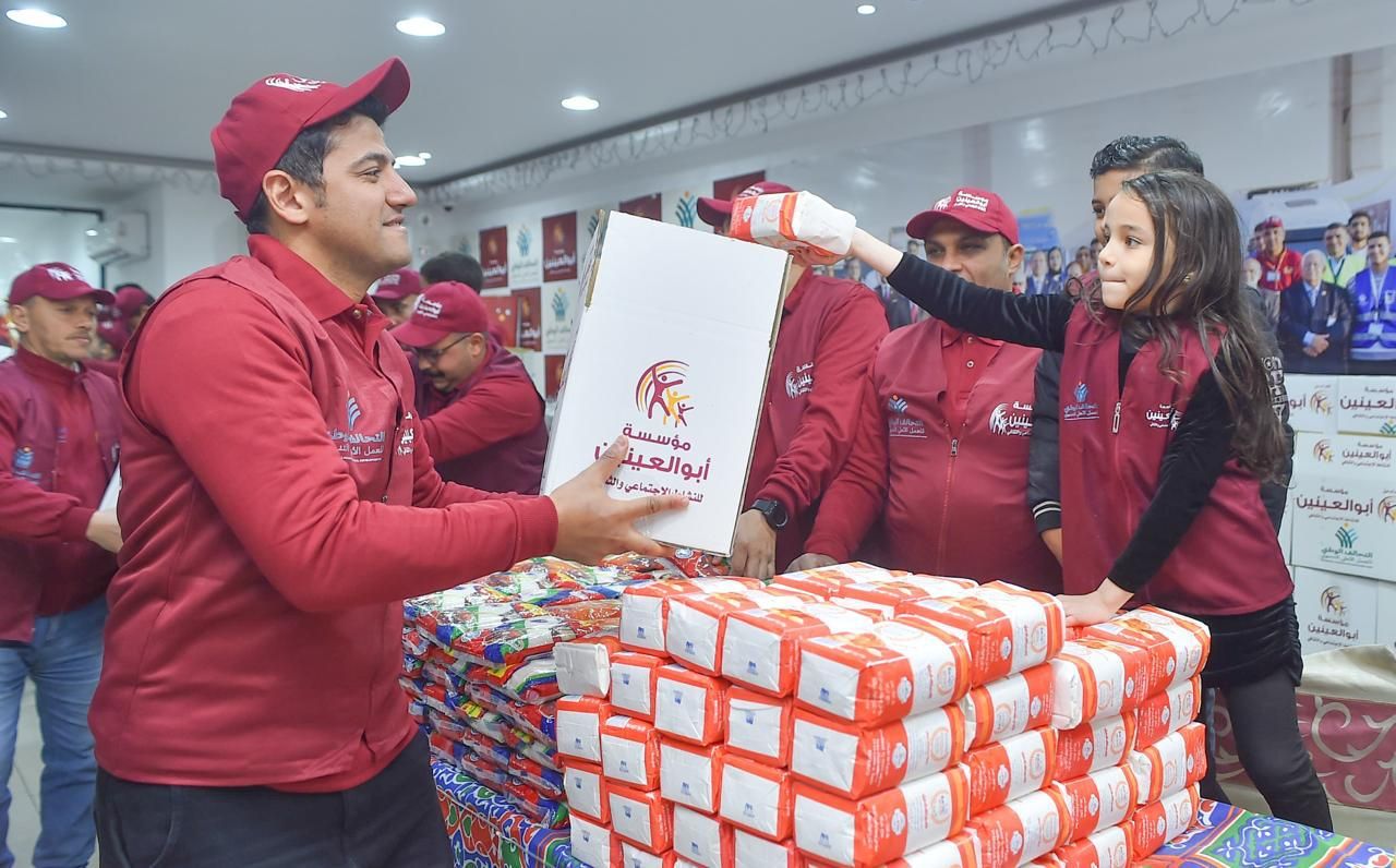 تحت مظلة التحالف الوطنى.. مؤسسة أبو العينين توزع 250 ألف شنطة رمضان على الأكثر احتياجا بالجيزة
