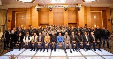 إفطار جماعى للاعبى البنك الأهلى فى حضور مجلس إدارة النادى قبل مواجهة المصرى