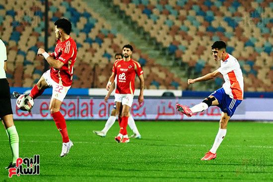 الأهلي يهزم طلائع الجيش بثنائية نظيفة في ختام المرحلة الأولى للدوري.. صور