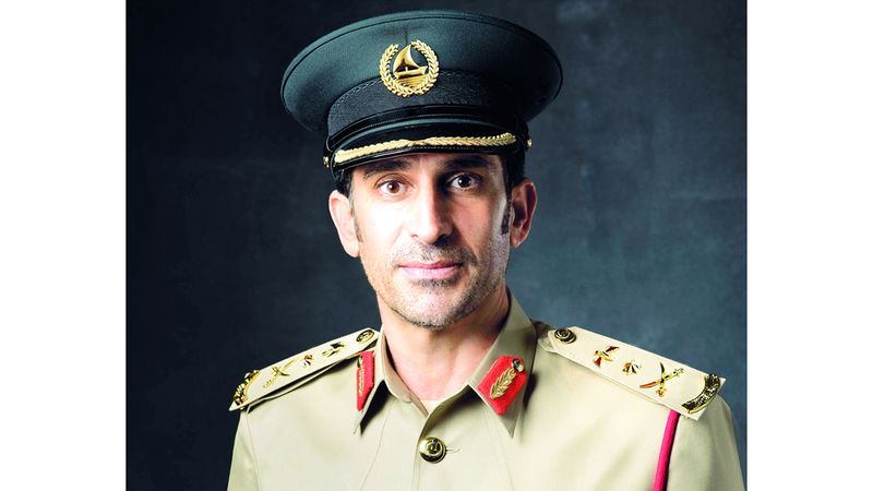 الامارات | «فقرة مدفع الإفطار» من شرطة دبي تدعم «وقف الأب» طوال رمضان