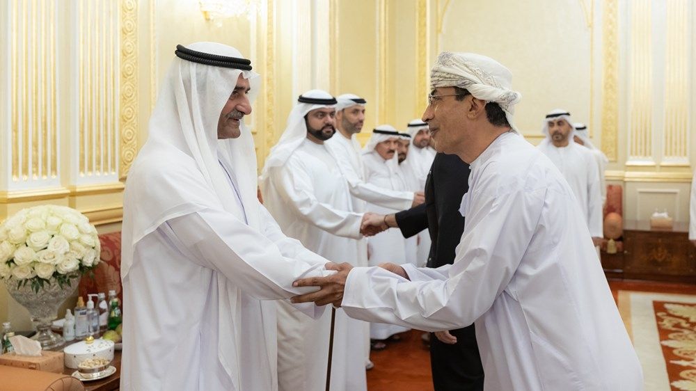 حمد الشرقي يواصل استقبال المهنئين بشهر رمضان بحضور ولي عهد الفجيرة