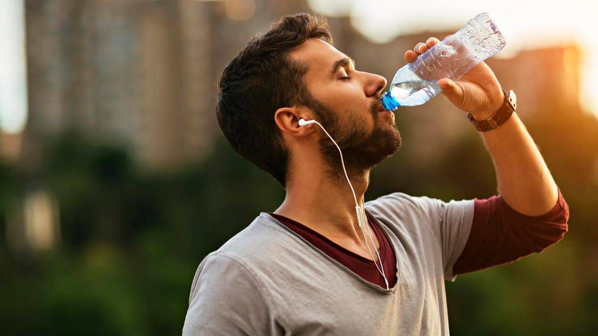 نصائح لجعل شرب الماء عادة يومية