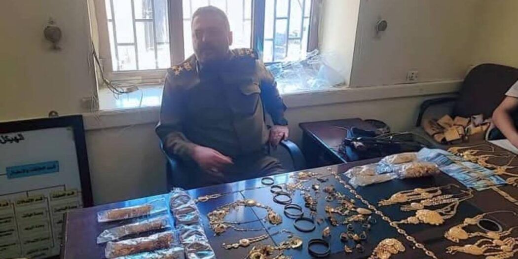 شاهد بالصور...سرَق 5 كيلو ذهب و 150 ألف سعودي من مارب وهرب إلى صنعاء لتحدث المفاجأة