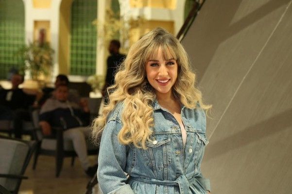 فرح الزاهد تتمنى التعاون مع شقيقتها هنا.. وهذا ما قالته