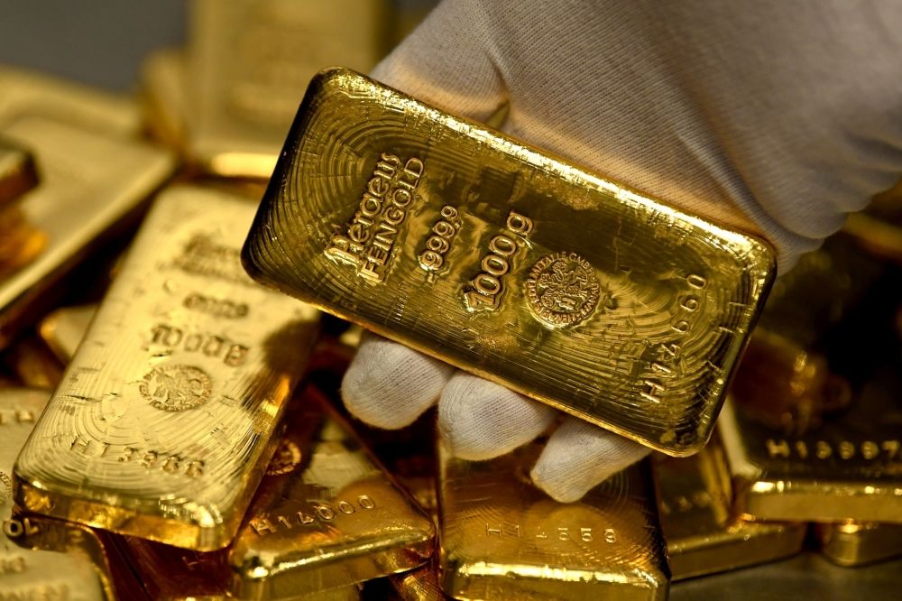 مع تراجع الدولار.. الذهب يواصل الارتفاع لليوم الثالث على التوالي