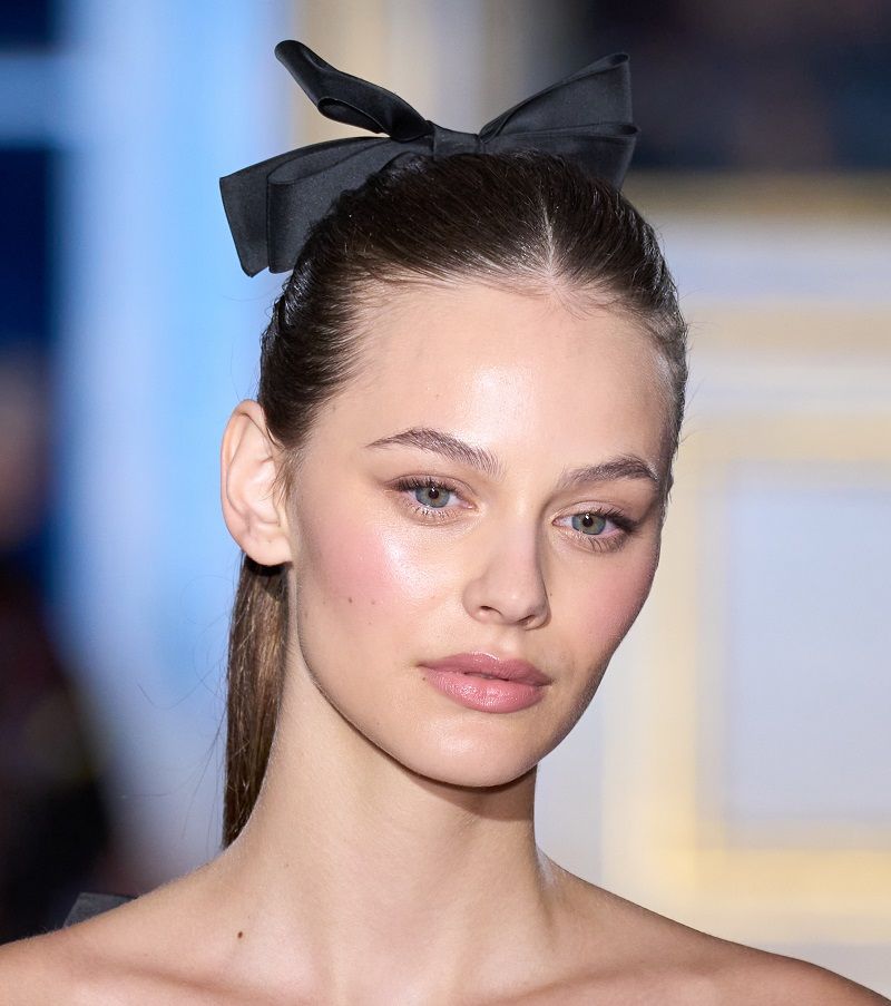 احتفلي بجمالك في يوم المرأة العالمي بصيحات مكياج ساحرة موضة 2025