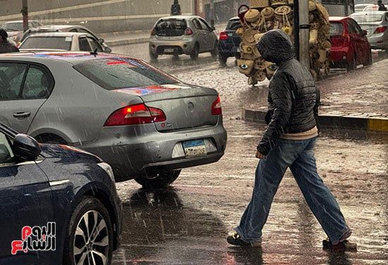 الأرصاد تحذر: فرص سقوط الأمطار مستمرة لساعات مقبلة وتساقط الثلج على القاهرة
