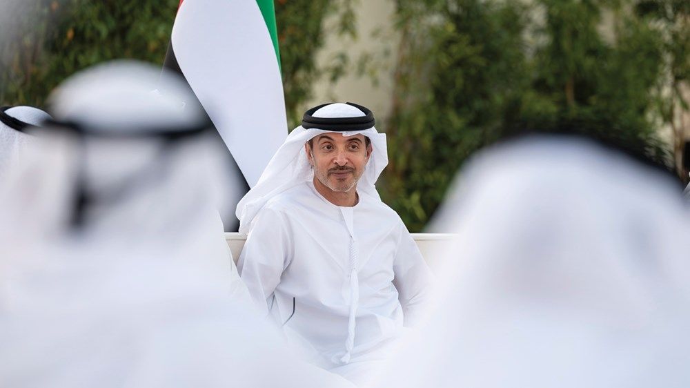 هزاع بن زايد يستقبل المهنئين بشهر رمضان المبارك