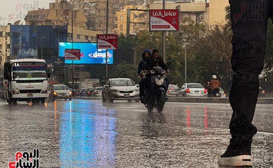 الأرصاد تحذر: فرص سقوط الأمطار مستمرة لساعات مقبلة وتساقط الثلج على القاهرة