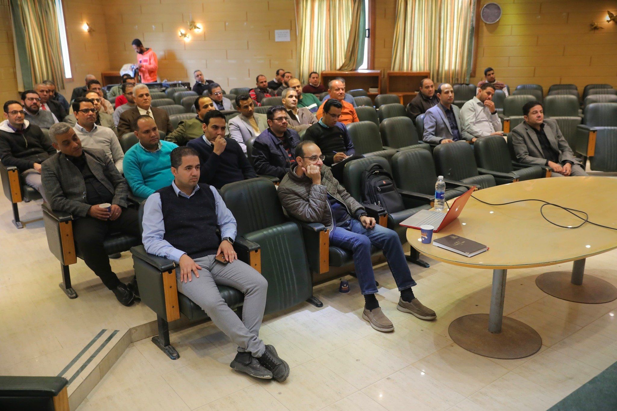 رئيس الطائفة الإنجيلية يشارك بمؤتمر الوعظ والتعليم لشباب القسوس بالعجمى