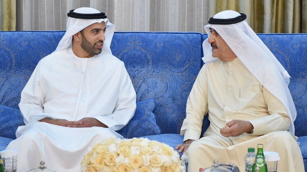 حاكم أم القيوين يتقبل تهاني ولي عهد رأس الخيمة بمناسبة شهر رمضان