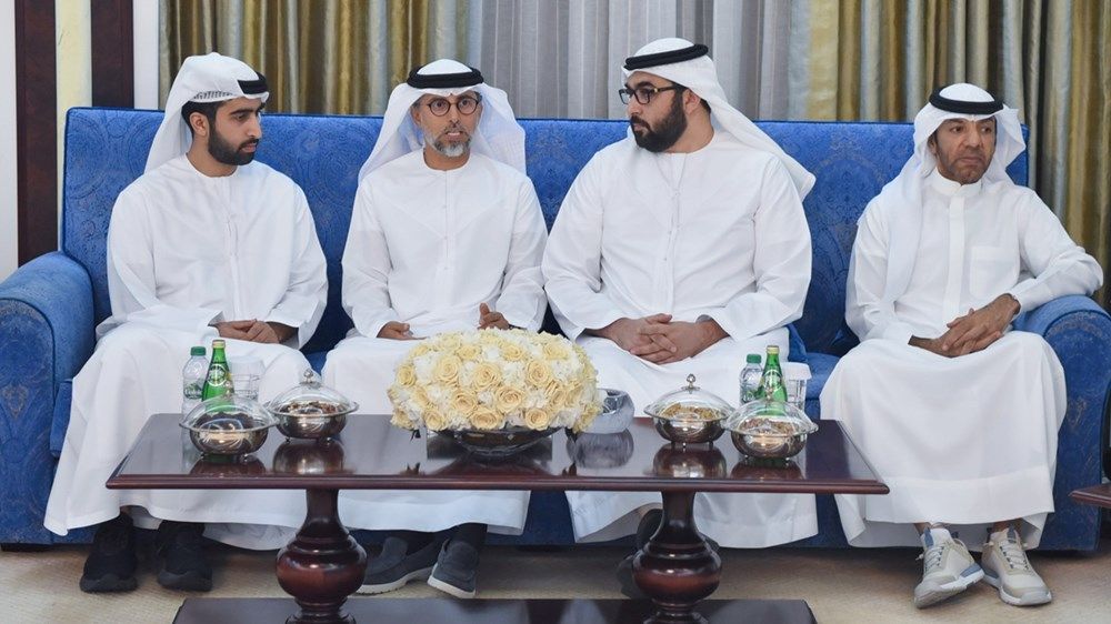 حاكم أم القيوين يتقبل تهاني ولي عهد رأس الخيمة بمناسبة شهر رمضان