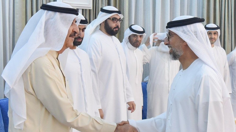 حاكم أم القيوين يتقبل تهاني ولي عهد رأس الخيمة بمناسبة شهر رمضان