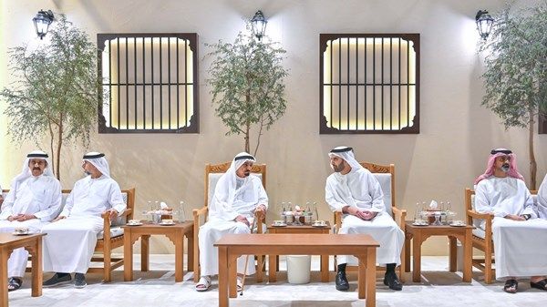 حاكم عجمان وولي عهده يتقبلان تهاني ولي عهد رأس الخيمة ونائب حاكم أم القيوين بشهر رمضان