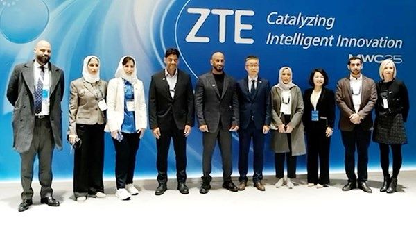 عبدالله آل حامد يشهد ختام فعاليات المؤتمر العالمي للجوال ببرشلونة