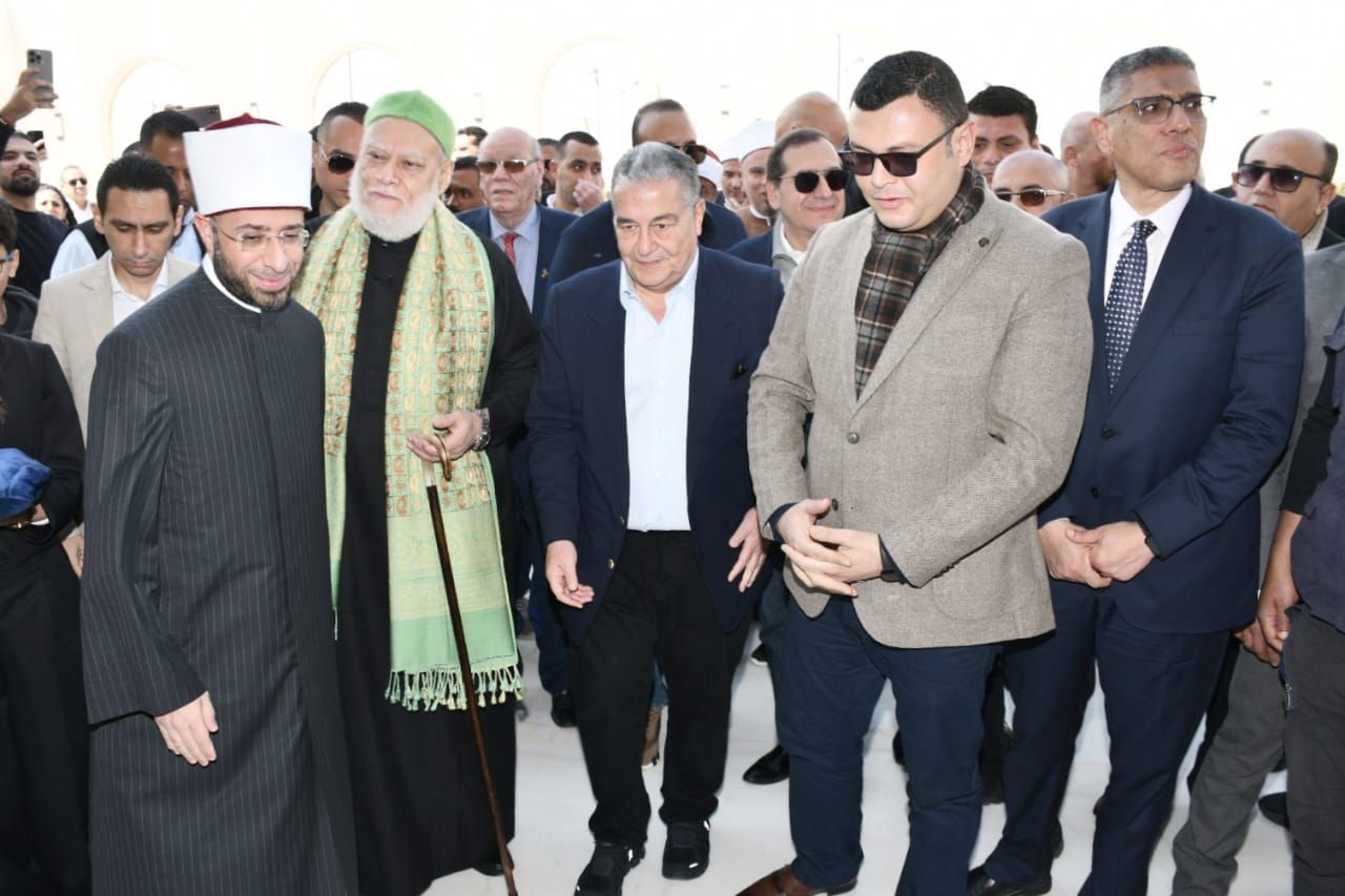 بحضور وزير الإسكان.. وزير الأوقاف يفتتح مسجد آل منصور في أكتوبر الجديدة