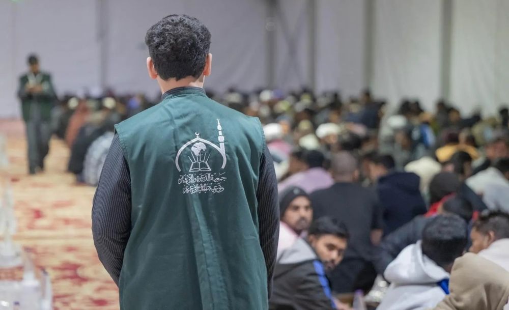 متطوعو الحدود الشمالية.. عطاء وتعاون في خدمة مخيمات إفطار الصائمين