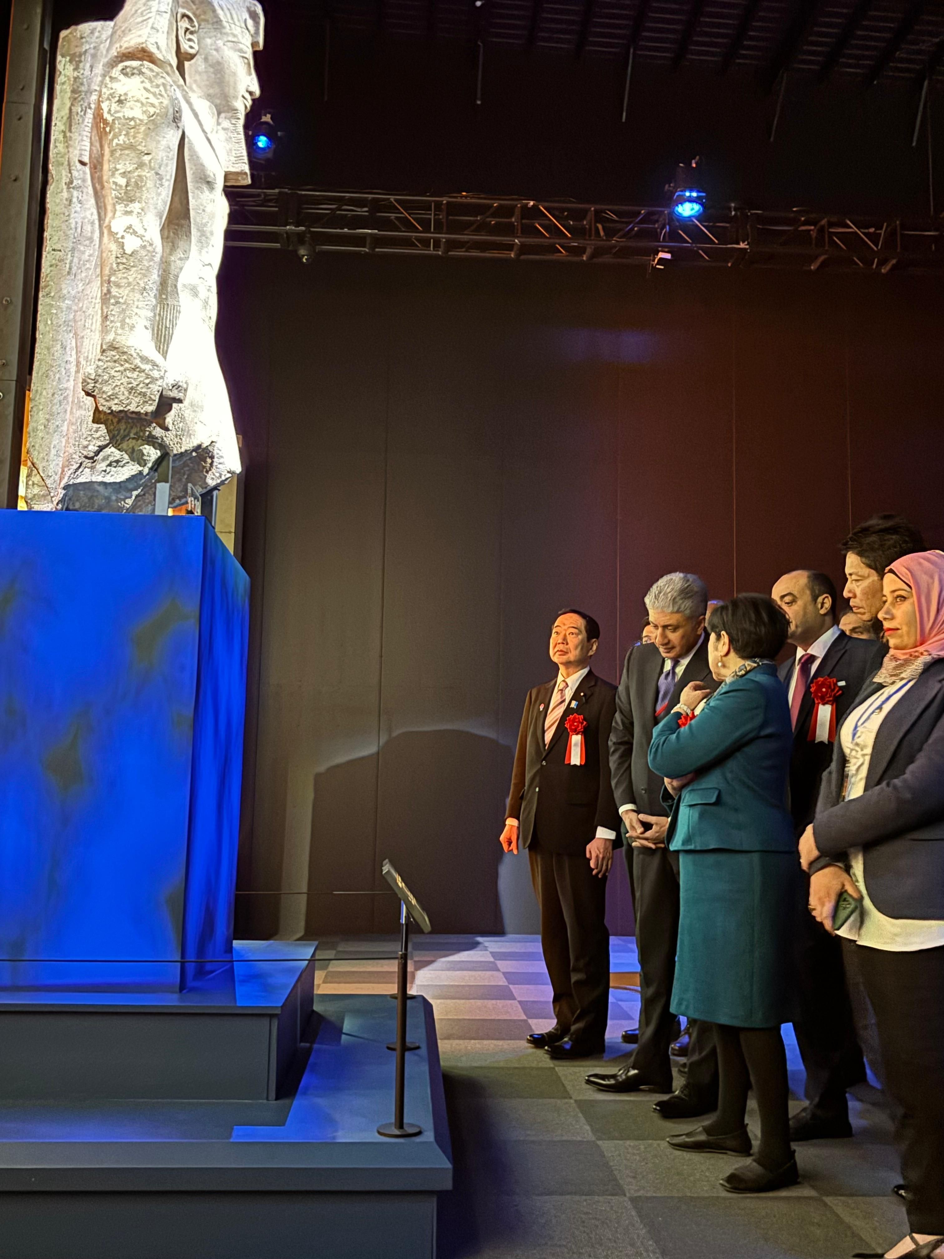 وزير الآثار وعمدة طوكيو يفتتحان رسميا معرض رمسيس وذهب الفراعنة.. صور