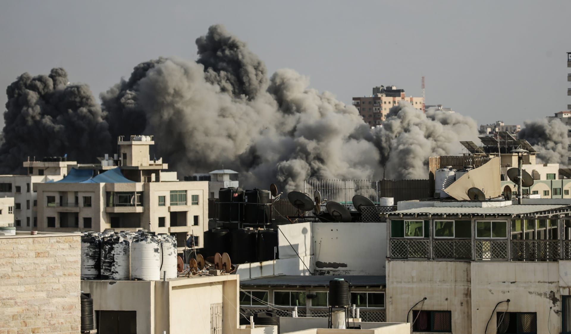 ارتفاع عدد الشهداء الفلسطينيين في القصف الإسرائيلي على مدينة رفح إلى ثلاثة شهداء