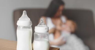 هل يحتاج الطفل الرضيع إلى مكملات الحديد؟.. معهد التغذية يجيب