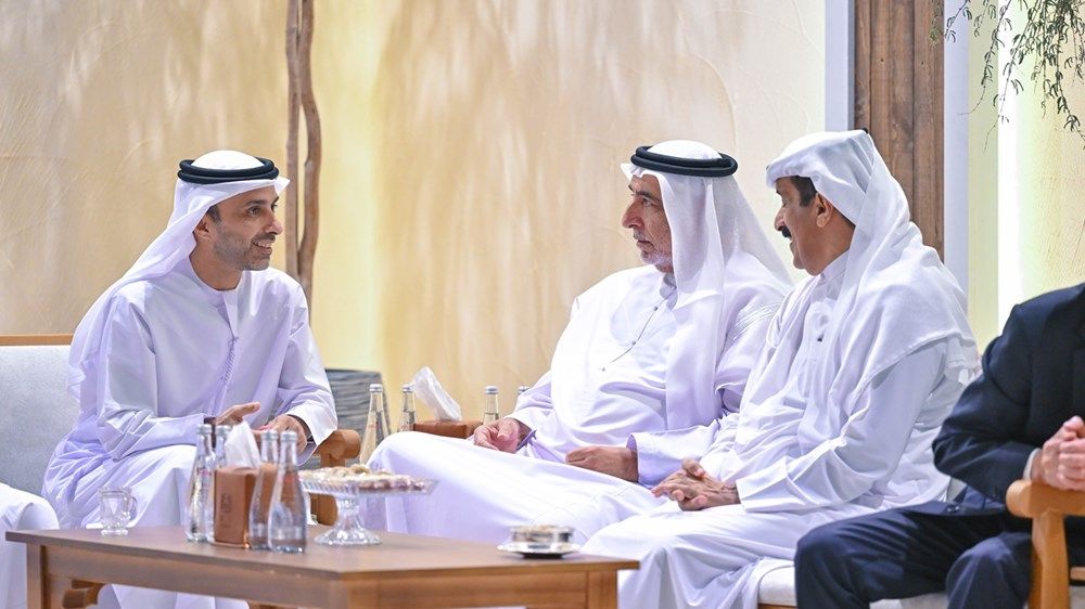 حاكم عجمان وولي عهده يستقبلان المهنئين بشهر رمضان