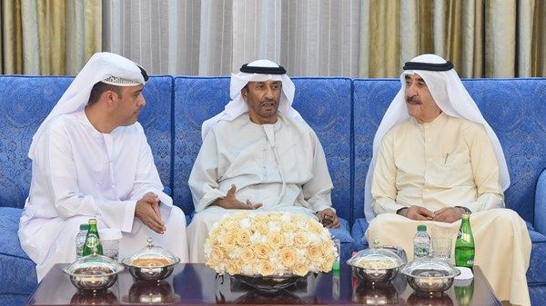 حاكم أم القيوين يستقبل المهنئين بشهر رمضان