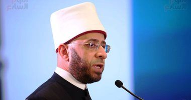 وزير الأوقاف في يوم المرأة العالمي: عمادُ المجتمع وصانعةُ الأجيال