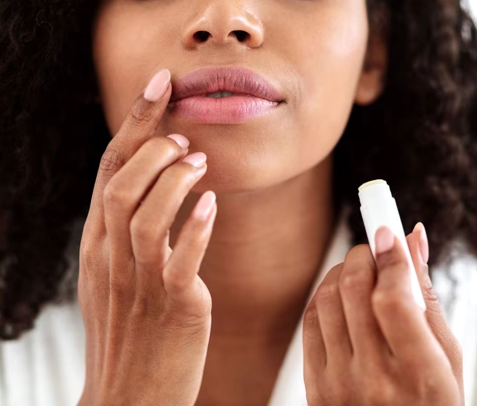 9 أسباب تؤدي إلى جفاف الحلق رغم شرب الماء..ما هي؟