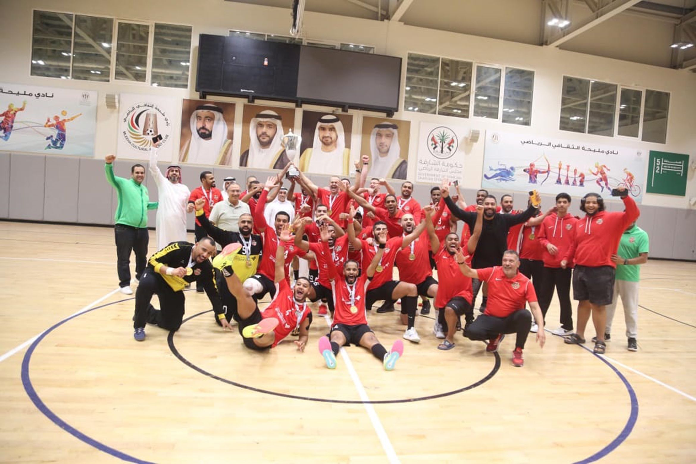 الامارات | كأس الاتحاد يلمع في «يد» شباب الأهلي