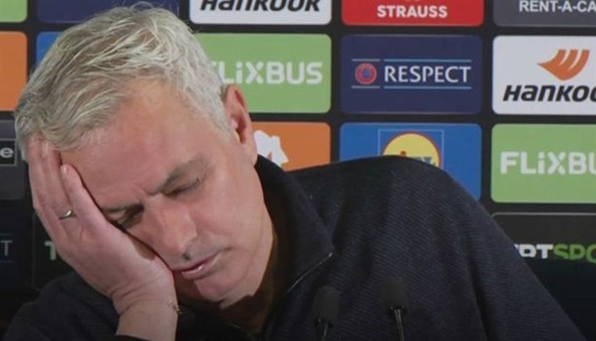 الامارات | جوزيه مورينيو ينام خلال مؤتمر صحافي (فيديو)