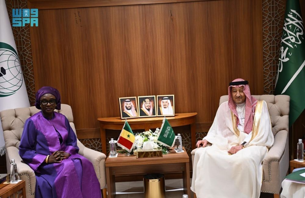 "الخريجي" يبحث العلاقات الثنائية مع وزيري خارجية السنغال وبروناي