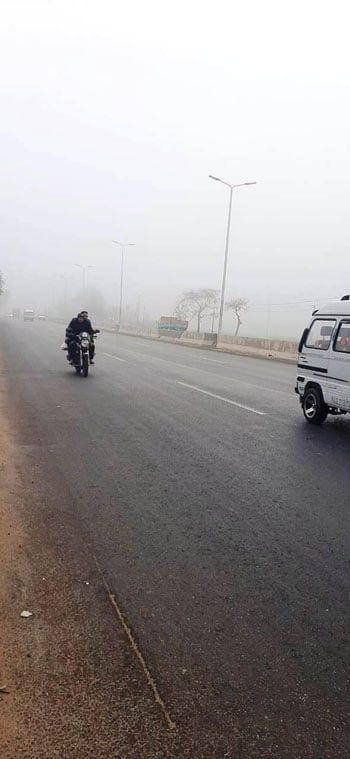 شبورة مائية بطريق إسكندرية الزراعى واستقرار حركة المرور.. صور