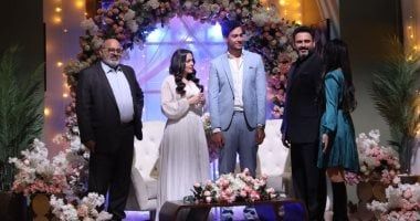 خطوبة أحمد عبد الوهاب في الحلقة الثامنة من مسلسل الكابتن