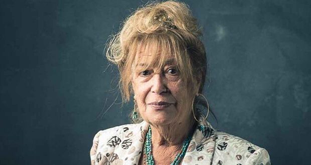 منى واصف تستقبل ابنها بعد 20 عامًا.. لحظات مؤثرة تشعل السوشيال ميديا!