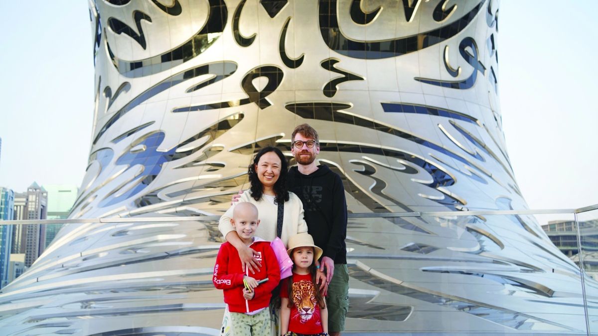 الامارات | حمدان بن محمد يوجّه بتوفير برنامج سياحي في دبي لطفلة فنلندية مريضة بالسرطان        