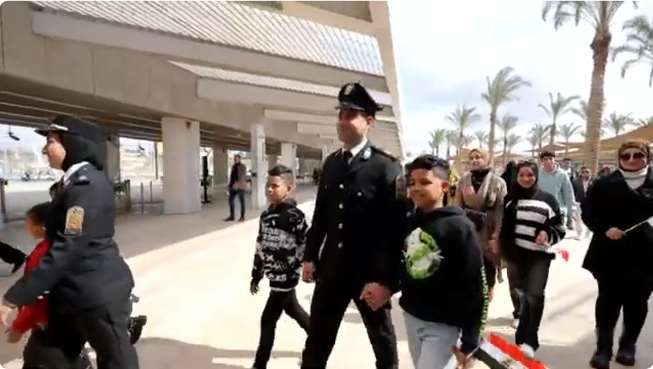 الداخلية تحتفل بأسر الأبطال فى يوم الشهيد.. فيديو