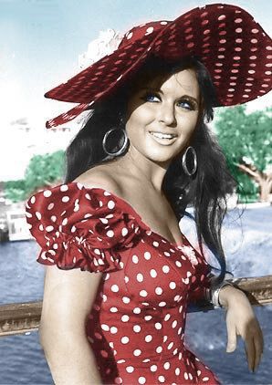 الامارات | حسين فهمي: سعاد حسني لم تنتحر.. بل رُميت من فوق