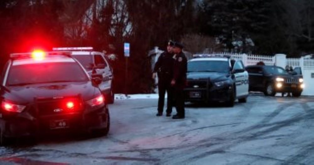 قتل أحدهما.. صبي يطلق النار على شرطيين في نيو جيرسي