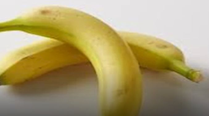 ماذا يحدث للجسم عند تناول ثمرتين موز يوميًا؟