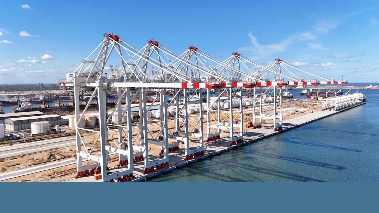 شاهد أحدث تصوير لمحطة حاويات تحيا مصر 1 بميناء دمياط