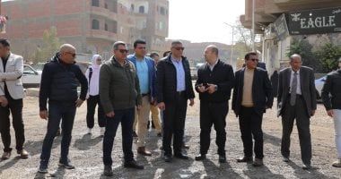 محافظ الجيزة: رصف وتطوير طريق جسر الصليبة فى شبرامنت بتكلفة 37 مليون جنيه