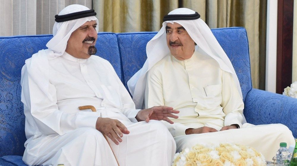 حاكم أم القيوين يستقبل المهنئين بالشهر الفضيل