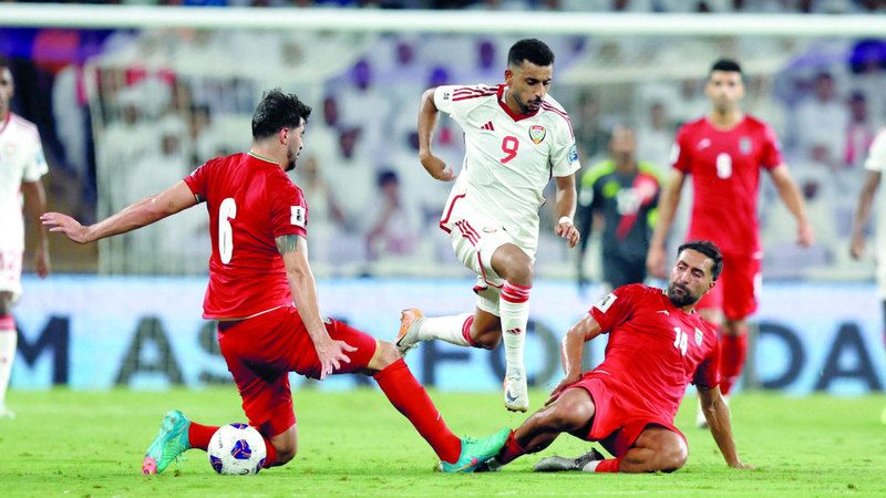 الامارات | 13 لاعباً يدشنون تحضيرات المنتخب لمباراة إيران في تصفيات كأس العالم