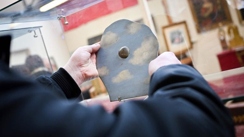 الامارات | بيع عملين لـ «السيريالي» ماغريت غير معروضين من قبل