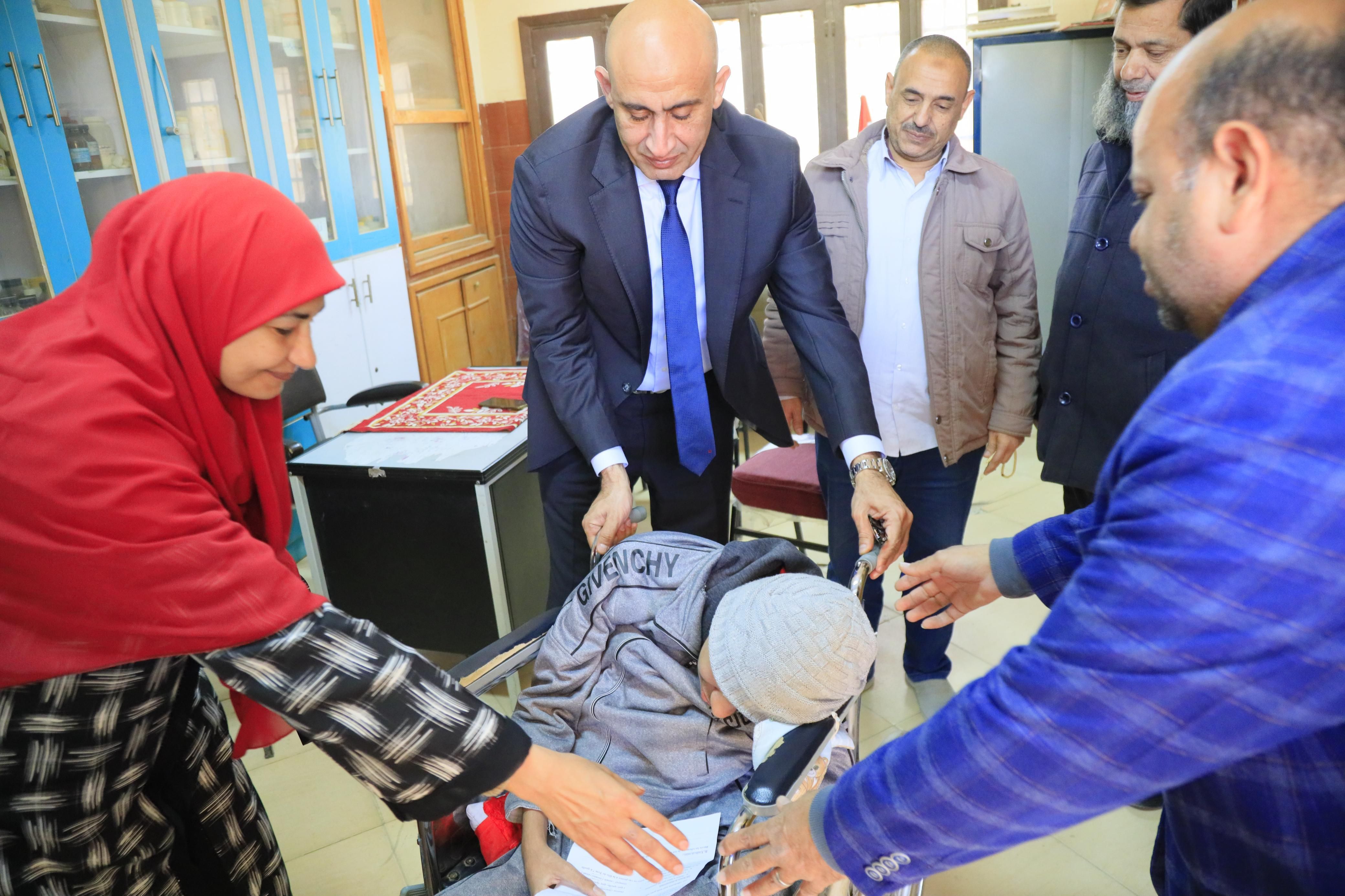 وزير التعليم خلال جولته بمدارس الفيوم يوجه الطلاب بالاهتمام بمجال التكنولوجيا