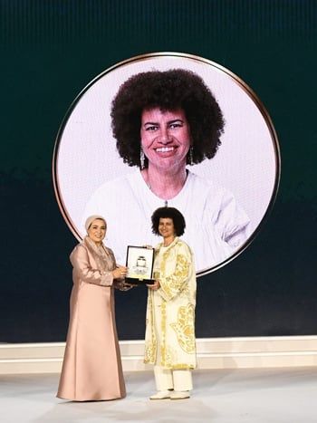 السيدة انتصار السيسى تكرم عددًا من السيدات خلال احتفالية "المرأة المصرية".. بالصور والأسماء