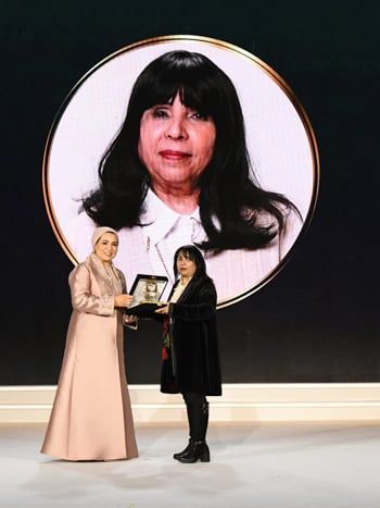 السيدة انتصار السيسى تكرم عددًا من السيدات خلال احتفالية "المرأة المصرية".. بالصور والأسماء