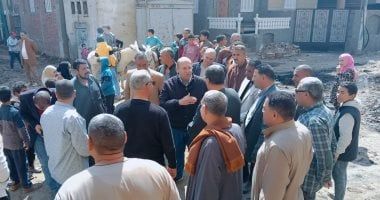 نائب محافظ الجيزة يلتقى أهالى قرية الرهاوى لبحث مطالبهم