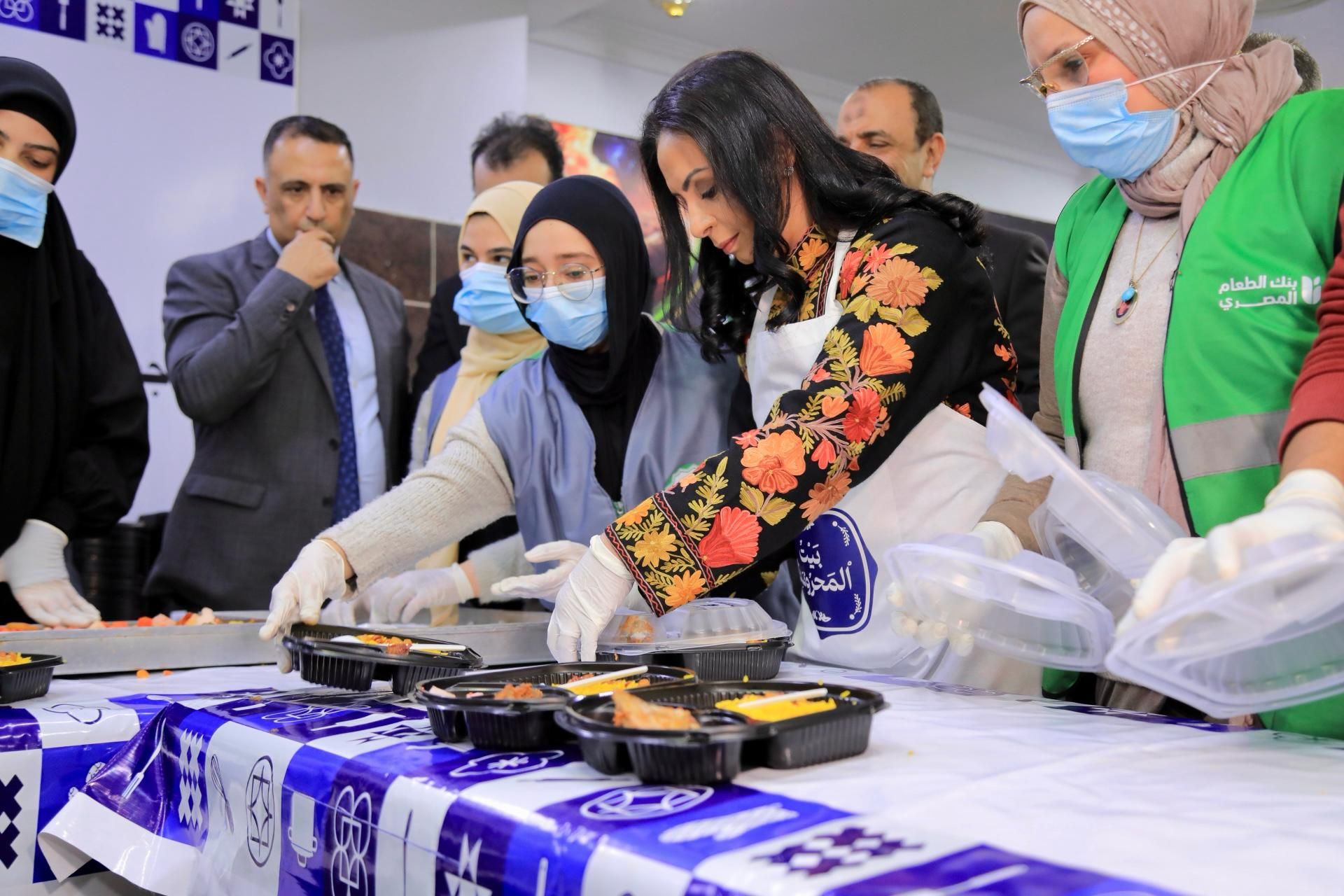 وزيرة التضامن تعلن عن مبادرة لتقديم 100 مليون وجبة إطعام في رمضان