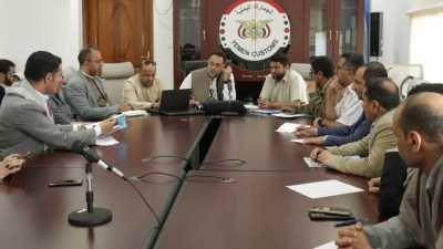 جماعة الحوثي تتخذ قرار مفاجئ وصادم وتبدأ إجراءات دمج كبرى المؤسسات الايرادية